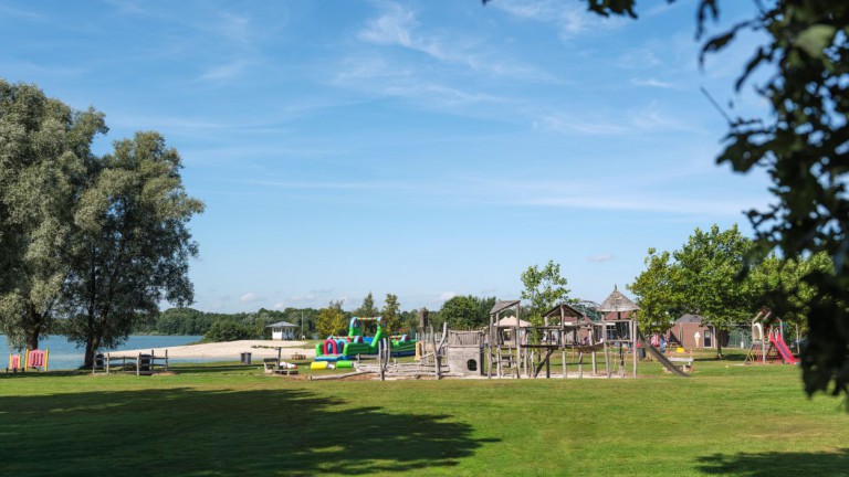 Strand en speeltuin - Vakantiepark 't Strandheem