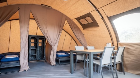Woon en slaapgedeelte - Camping Kogerstrand Woon en slaapgedeelte - Camping Kogerstrand