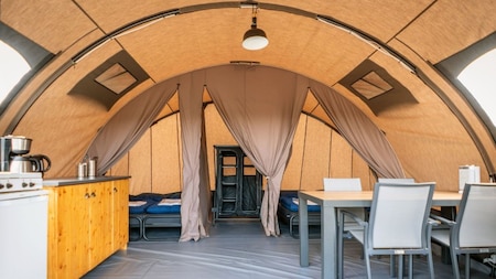 Woon en slaapgedeelte - Camping Kogerstrand Woon en slaapgedeelte - Camping Kogerstrand