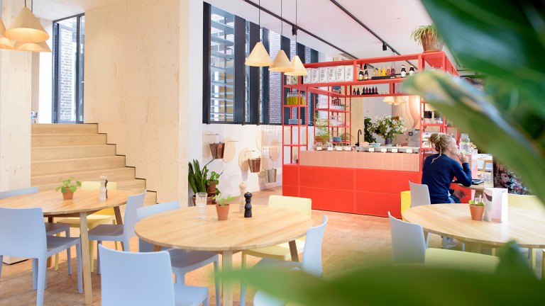Restaurant - The Green Elephant Hostel en Spa