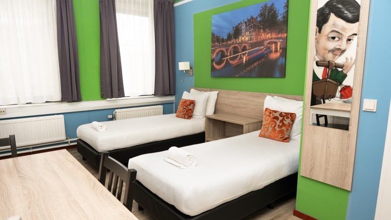 Twin studio - Amsterdam Teleport Hotel