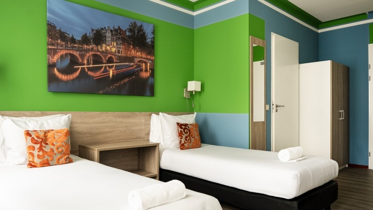 Twin studio - Amsterdam Teleport Hotel