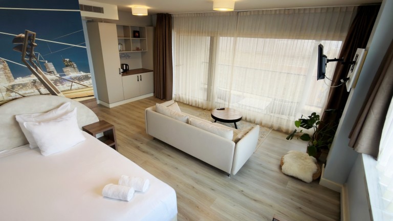 Suite met balkon - Rotterdam Teleport Hotel