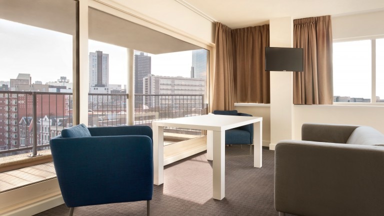 Suite met balkon - Rotterdam Teleport Hotel