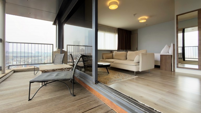 Suite met balkon - Rotterdam Teleport Hotel
