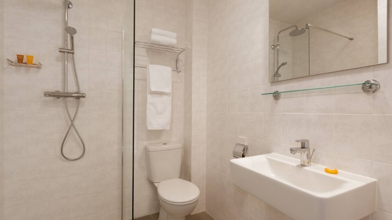 Suite met balkon - Rotterdam Teleport Hotel