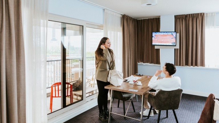 Suite met balkon - Rotterdam Teleport Hotel