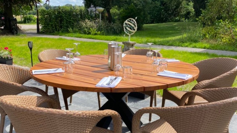 Terras - Landhotel De Hoofdige Boer