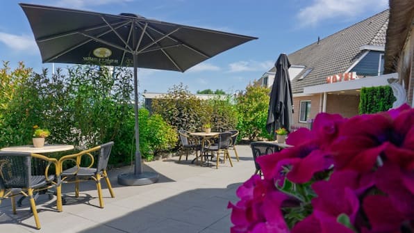 Terras - Hotel de Harmonie