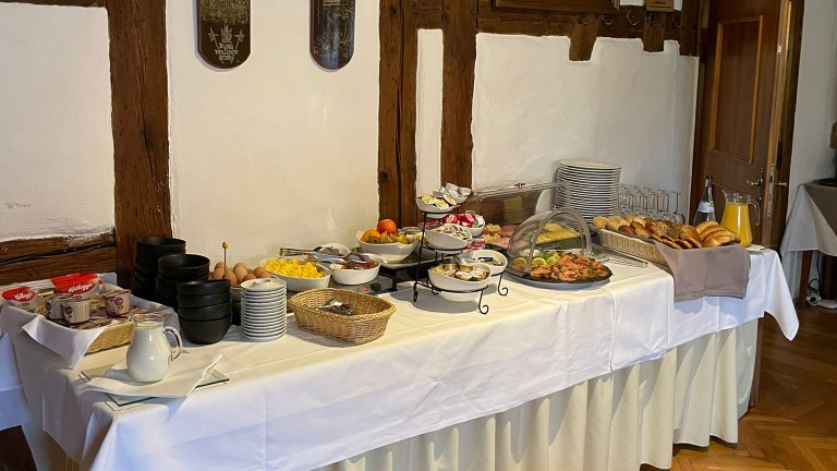 Ontbijtbuffet - Hotel Burg Wäldenstein