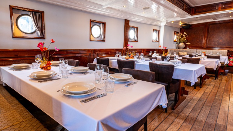 Restaurant Simmer fan Fryslan - Boat Bike Tours