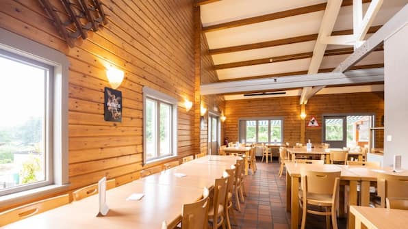 Restaurant - Arden Parks Petite Suisse