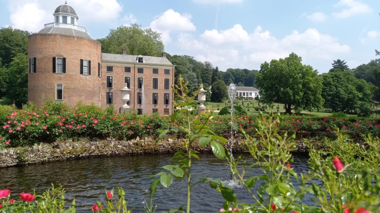 Kasteel Rosendael - Boat Bike Tours