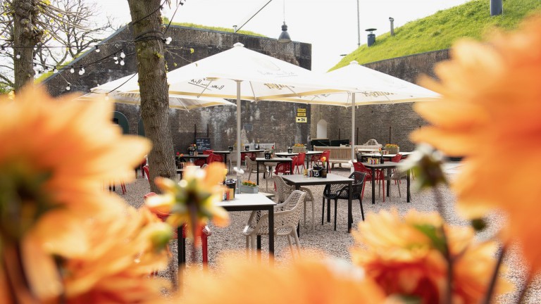 Fort Vuren terras - Boat Bike Tours