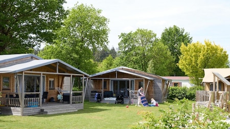 Buitenaanzicht - Camping 't Veld Buitenaanzicht - Camping 't Veld