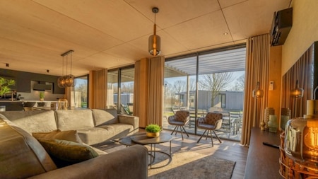 Woonkamer - Vakantiepark Breebronne Woonkamer - Vakantiepark Breebronne