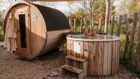 Hottub Hottub