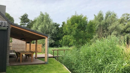 Terras - Recreatiepark De Wielen