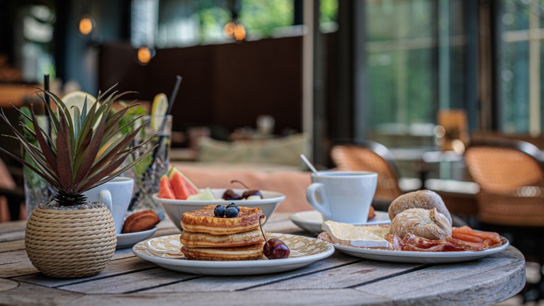 Ontbijt op terras - Hotel 't Paviljoen