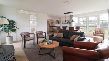 Woonkamer - Beach Resort Makkum Woonkamer - Beach Resort Makkum