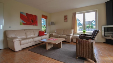 Woonkamer - Beach Resort Makkum Woonkamer - Beach Resort Makkum
