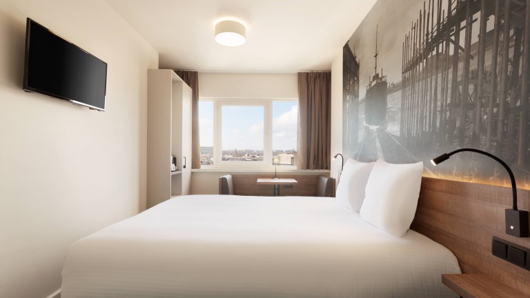 Budget double room - Rotterdam Teleport Hotel