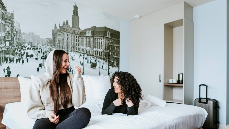 King room met stadszicht - Teleport Rotterdam Hotel