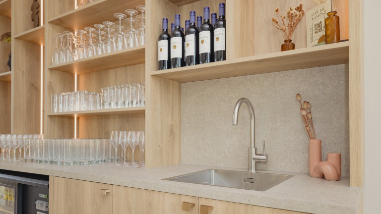 Honesty bar - Deluxe kamer met terras - Hotel Riet Kloeg Collection