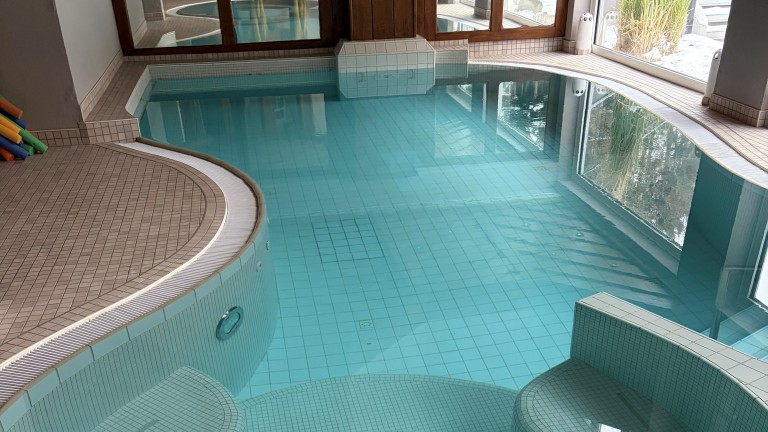 Zwembad - Hotel Menzhausen