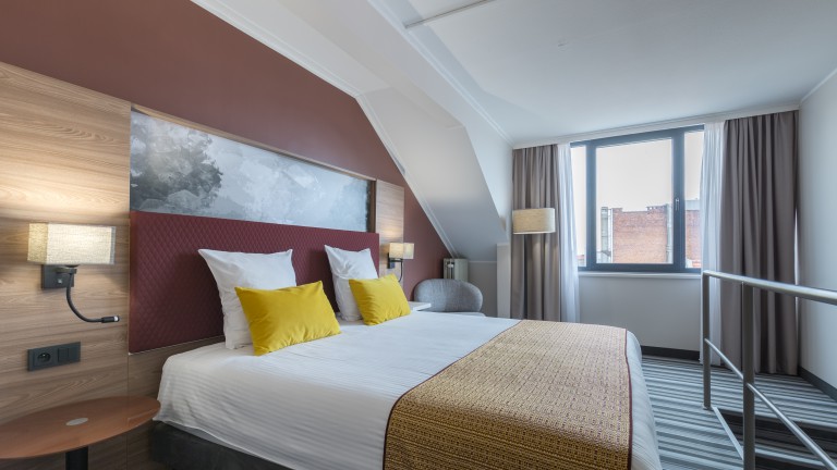 Studio 1 twin bed 1 sofabed - Leonardo Hotel Antwerpen