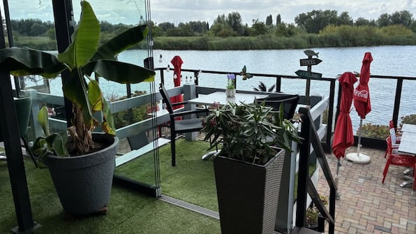 Terras - Hotel aan de Linge