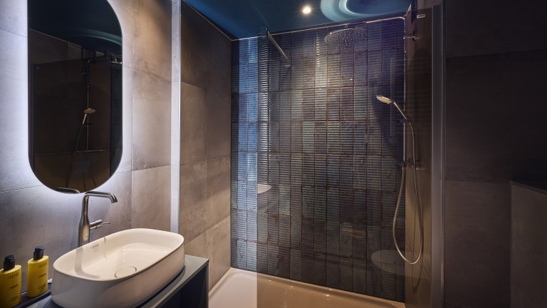 Roomy comfort - Carlton Oasis