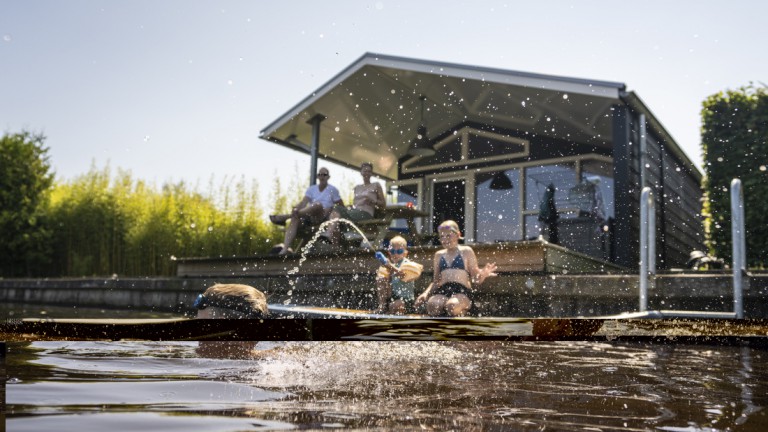 Zwemmen - Landal Waterpark Terkaple