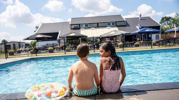 Zwembad - Vakantiepark De Zeeuwse Pare