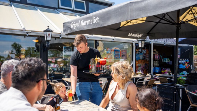 Terras - Vakantiepark De Zeeuwse Parel
