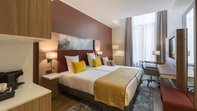 Comfort room 1 twin bed 1 single bed - Leonardo Hotel Antwerpen