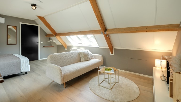 Studio eerste verdieping - De Kasteelboerderij