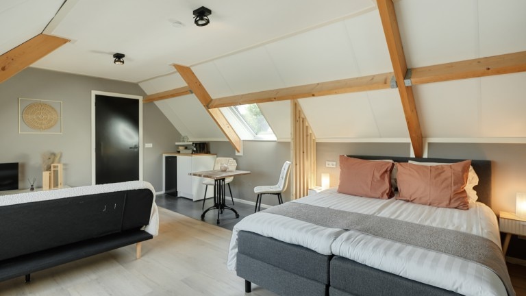 Studio eerste verdieping - De Kasteelboerderij