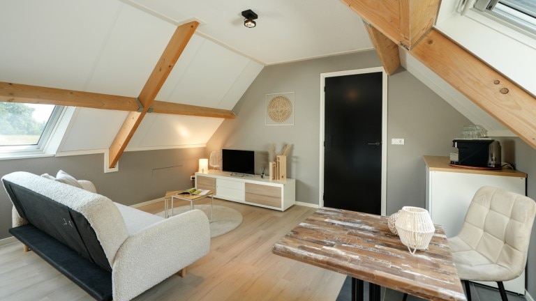 Studio eerste verdieping - De Kasteelboerderij