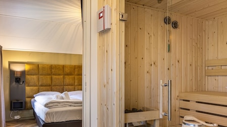 Slaapkamer en sauna - Landal Twenhaarsveld Slaapkamer en sauna - Landal Twenhaarsveld