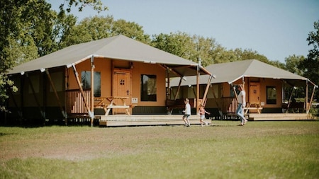 Buitenaanzicht - Vakantiehoeve Si-Es-An Buitenaanzicht - Vakantiehoeve Si-Es-An