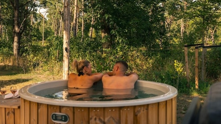 Hottub - Hofparken De Bergvennen Hottub - Hofparken De Bergvennen
