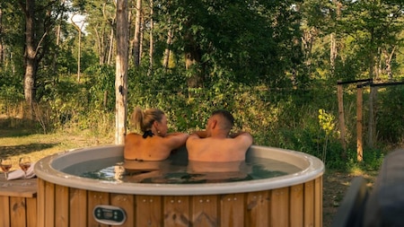 Hottub - Hofparken De Bergvennen Hottub - Hofparken De Bergvennen