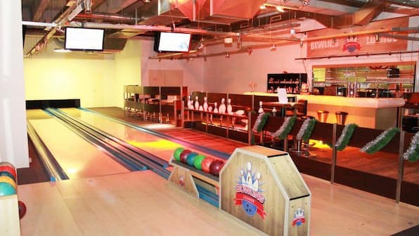 Bowling Lounge - Van der Valk Hotel Hamburg-Wittenburg