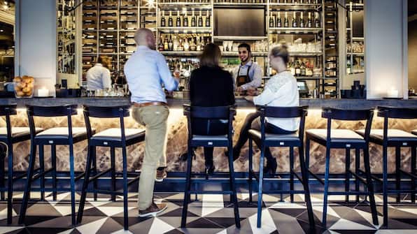 Bar - Carlton Square Hotel