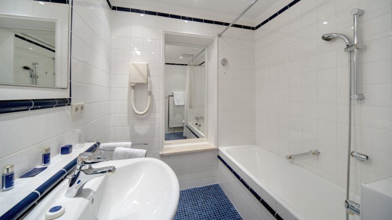 Badkamer - Grand Hotel Cravat