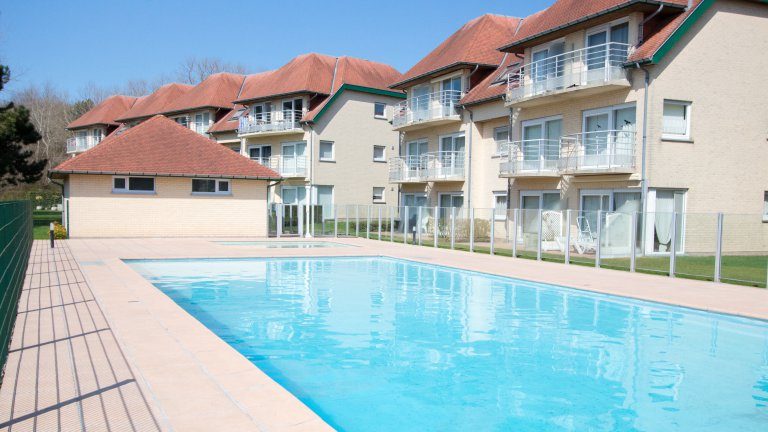 Pool - Holiday Suites De Haan