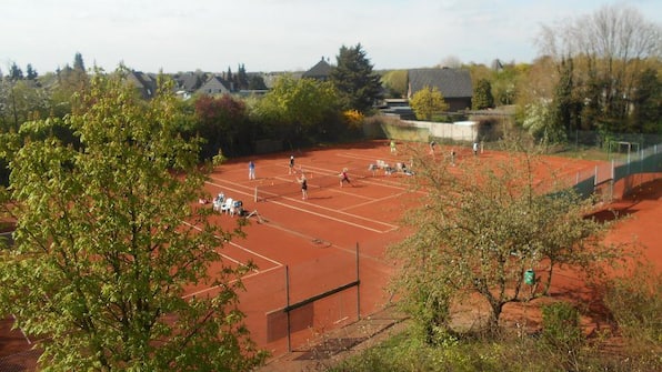 Tennisplatz - Hotel de Poort Tennisplatz - Hotel de Poort