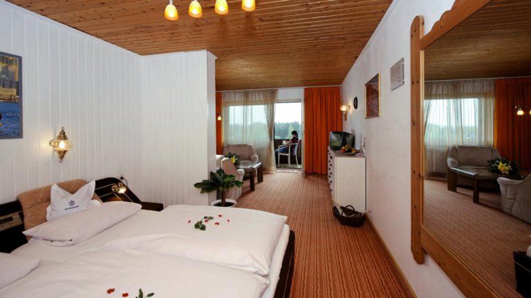 Beispiel Hotelzimmer – Landgut Hotel Bergland Hof