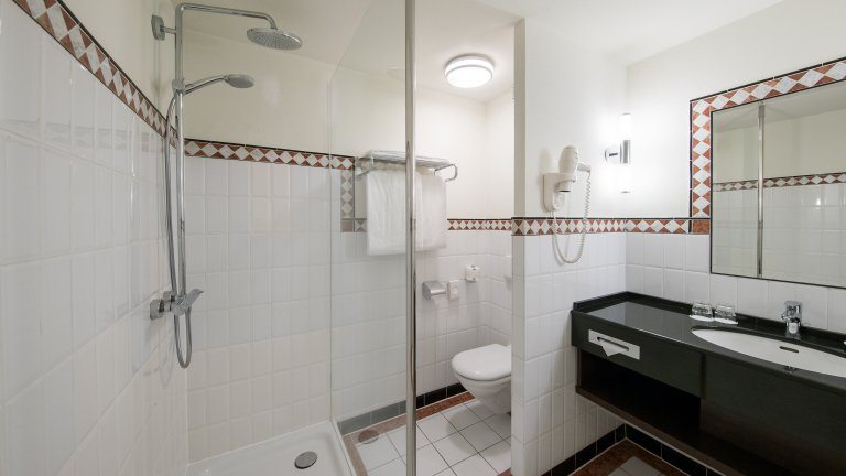 Badkamer Deluxe hotelkamer - Bilderberg Château Holtmühle